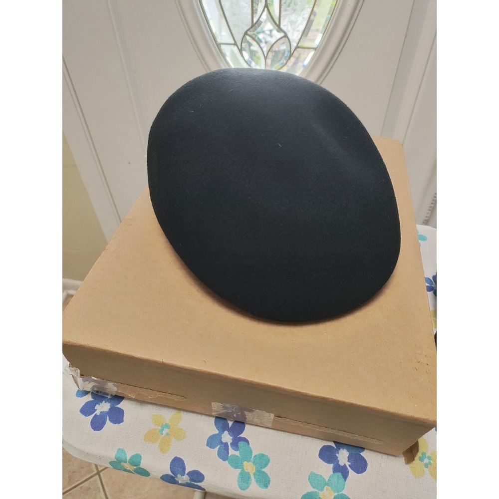 Black Saint Martin Wool Ascot Cap